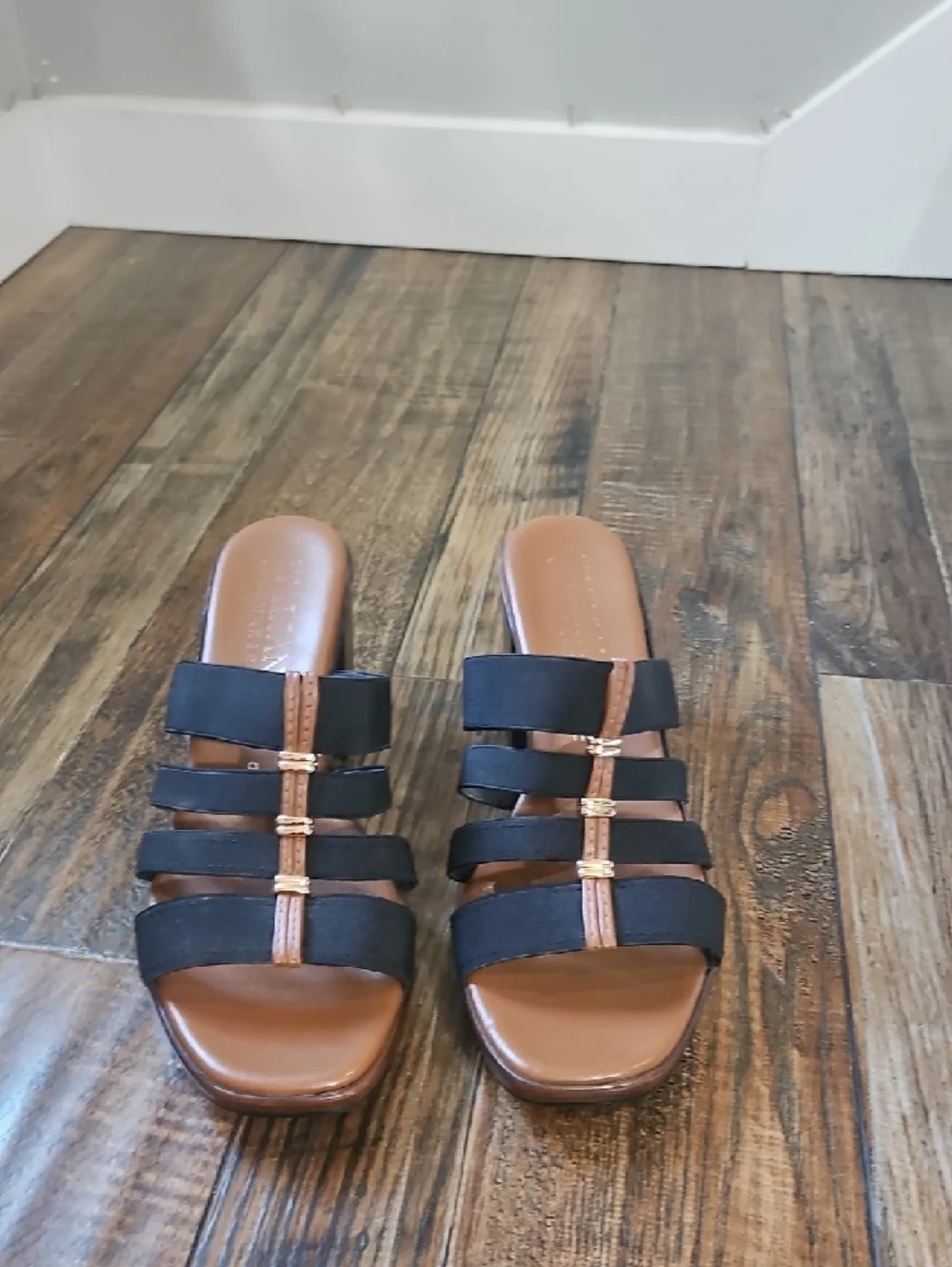 Italian Shoemakers Black and Tan Strappy Block Heel Mules‎